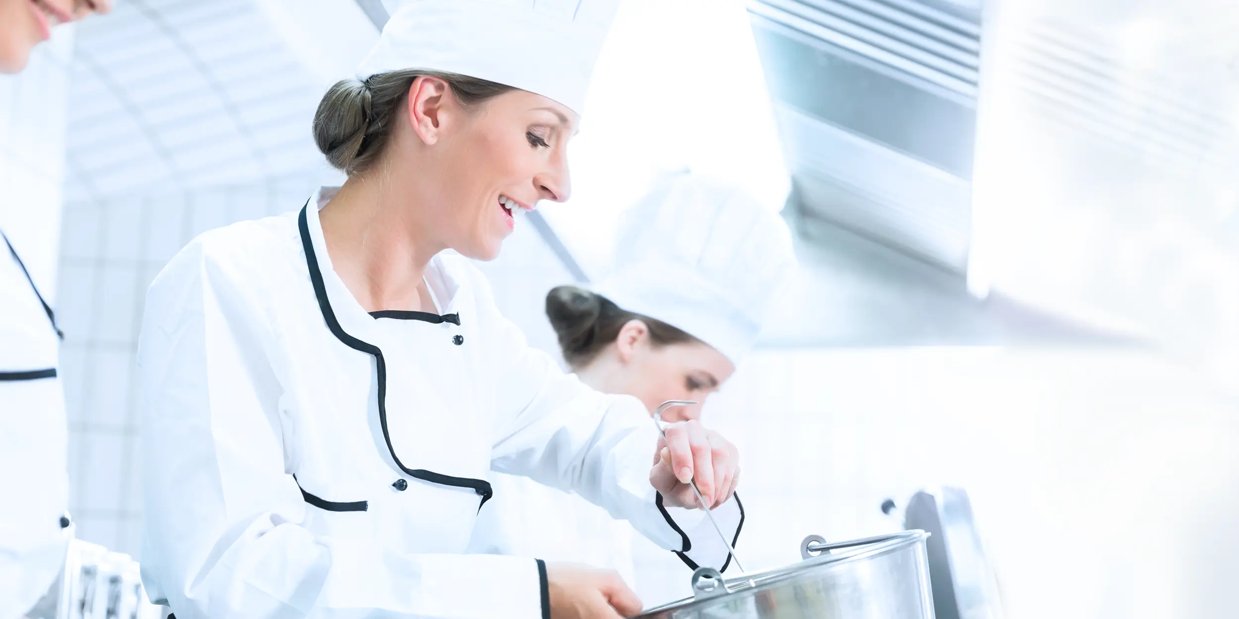 Die Wäscherei Bohnet bietet komplette Sets für Reinigungstextilien